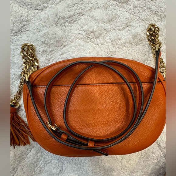 Michael Kors Messenger Ginny Leather Crossbody Bag with Dust Bag - Picture 6 of 16